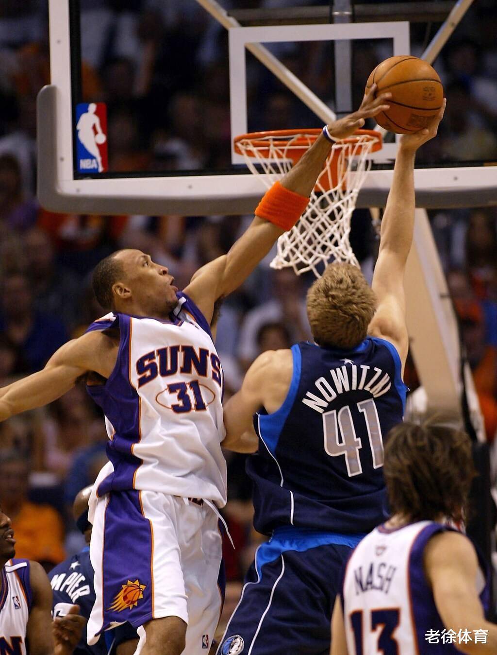 开云体育下载-转折点菲尼克斯太阳回应争议，德甲国际比赛日攻防权衡，媒体盛赞，球探报告显示潜力(菲尼克斯太阳吧)